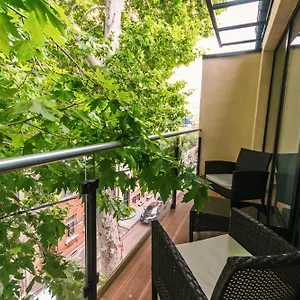 Hotel Adora
